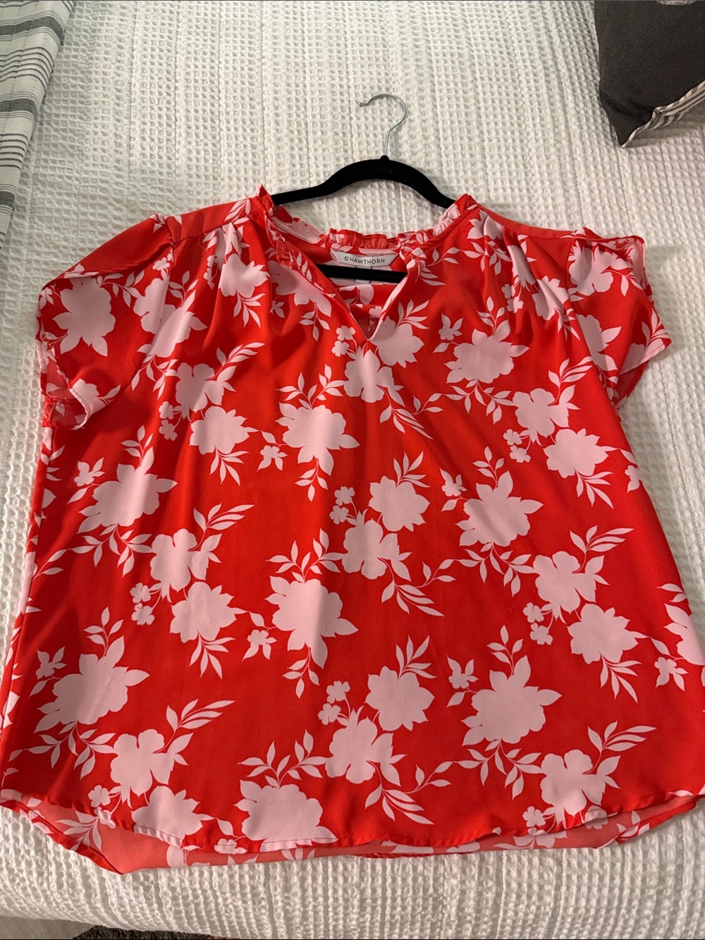 41 Hawthorn  Floral V-Neck Short Sleeve Blouse
